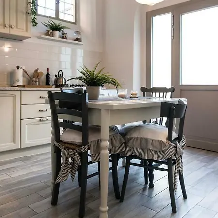 Tosca's House Apartment *
